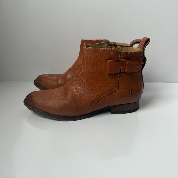 FRYE woman’s ankle leather boots - Picture 1 of 9